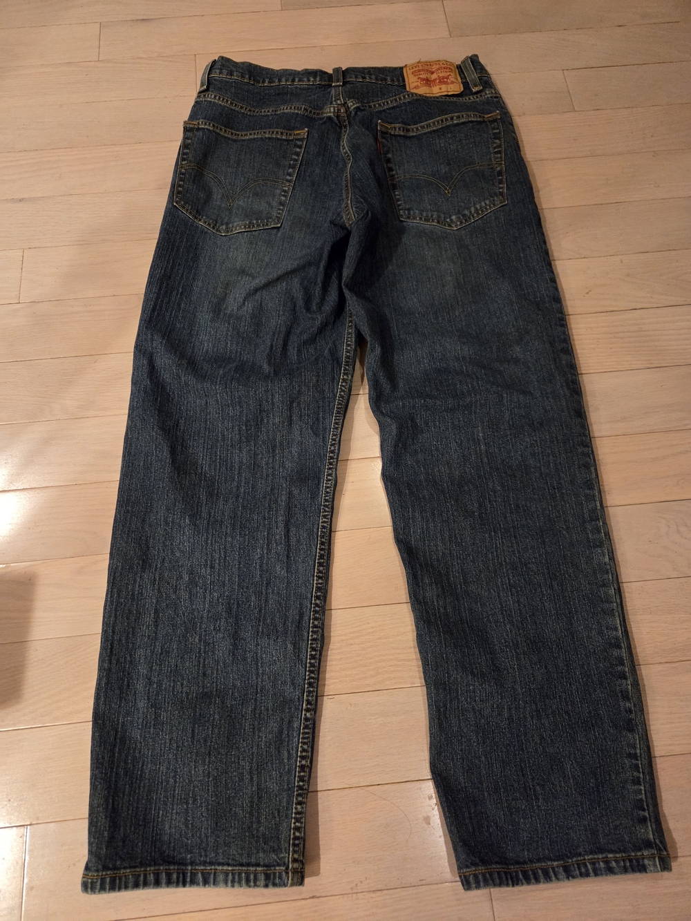 Levi's Men's Classic Dark Wash Relaxed Jeans